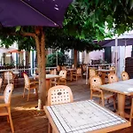 Hotel Pedussaut 2*