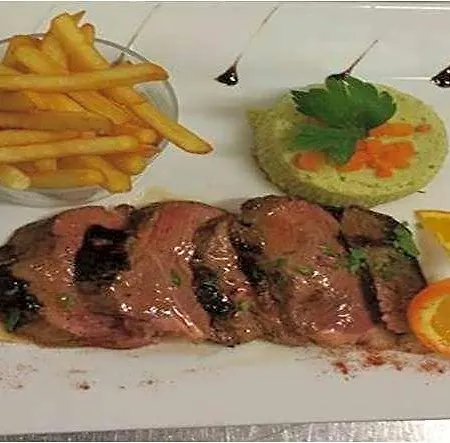Otel Pedussaut 2*