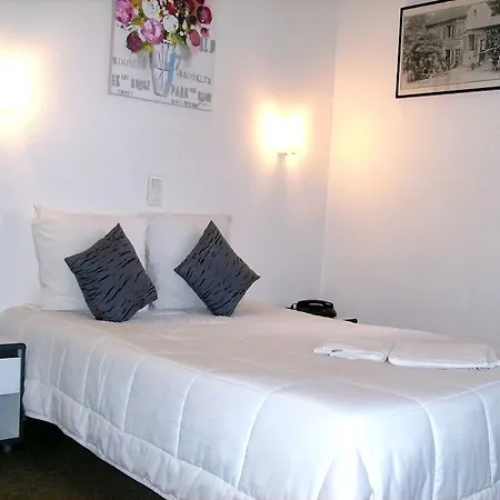 Pedussaut Hotel 2*