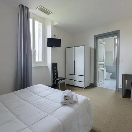 Pedussaut Hotel 2*