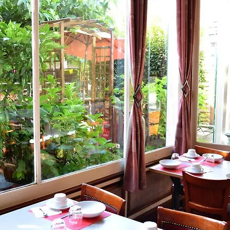 Pedussaut Hotel