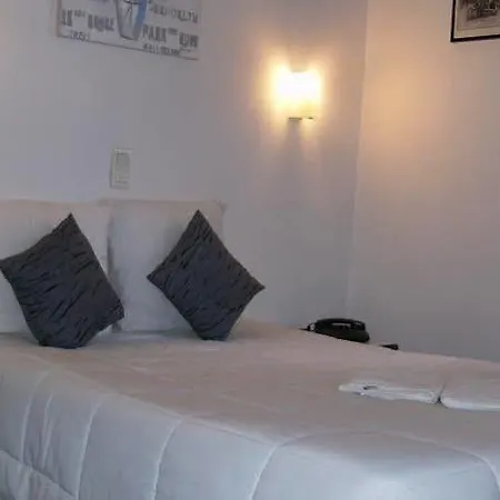Pedussaut Hotel 2*