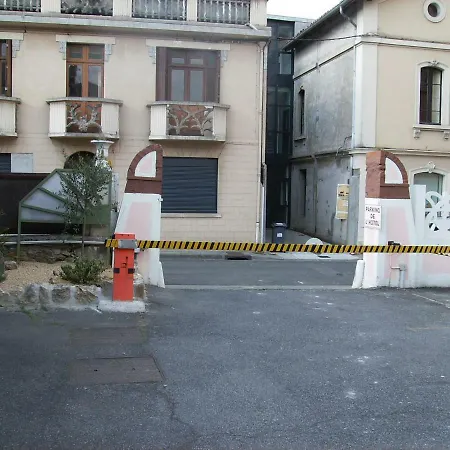 Pedussaut Hotel 2*