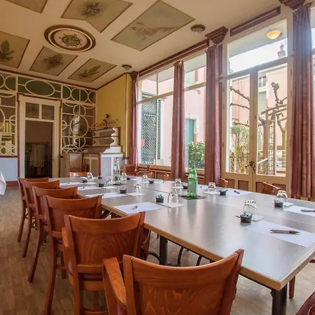 Hotel Pedussaut 2*